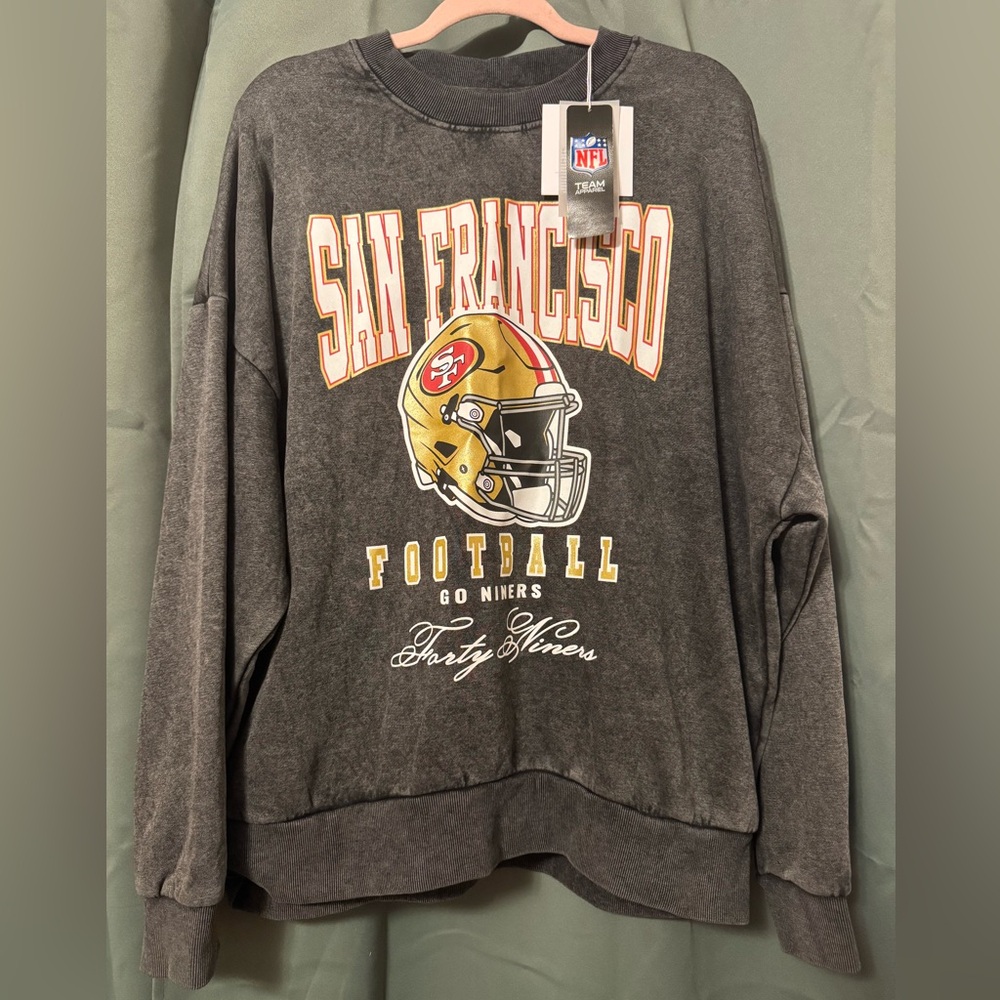 San Francisco Forty Niners NFL sweatshirt size M NWT